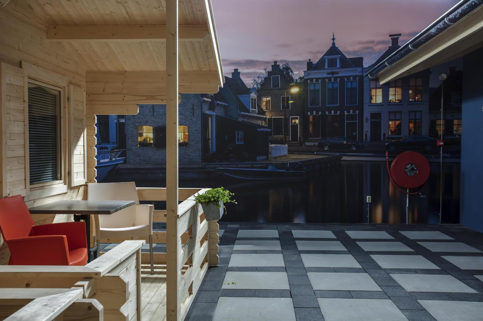 Lodgehotel De Lelie Маккум Экстерьер фото